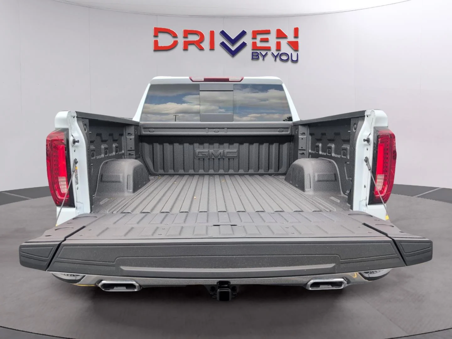 New 2026 Glacier White Tricoat GMC SLT image 24