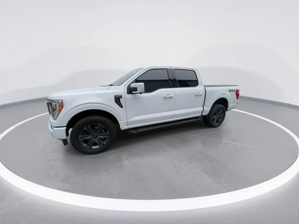 Used 2023 White Ford Lariat image 4