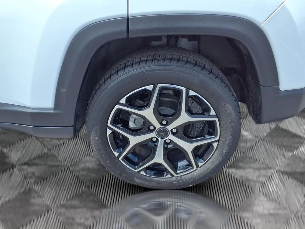 Used 2025 White Jeep Limited image 20