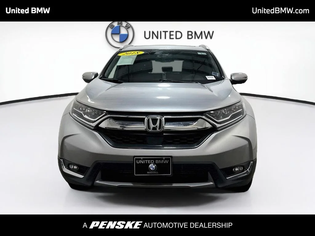 Used 2018 Lunar Silver Metallic Honda Touring image 2