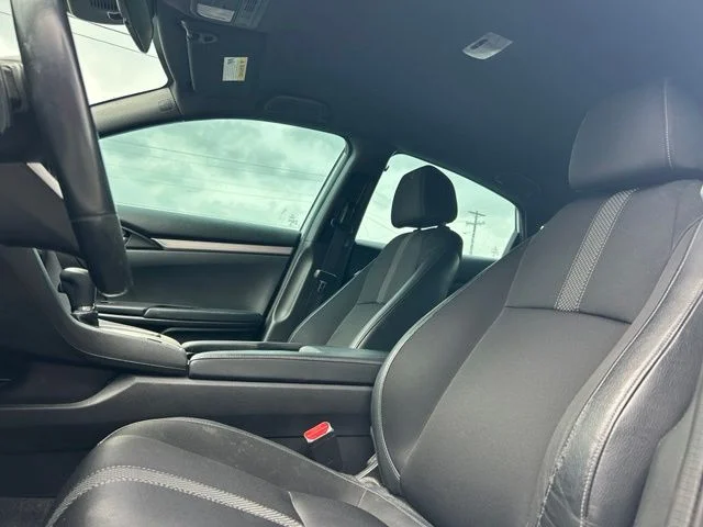 Used 2021  Honda Sport image 10