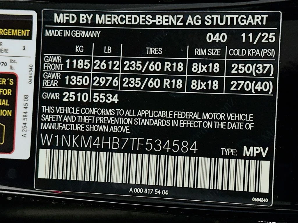 Used 2026 Black Mercedes-Benz GLC 300 image 31