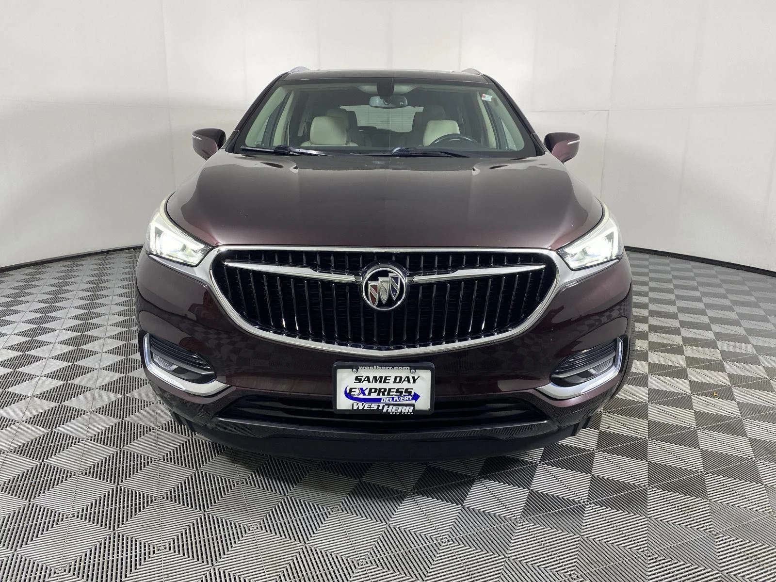 Used 2018 Black Cherry Metallic Buick Essence image 2