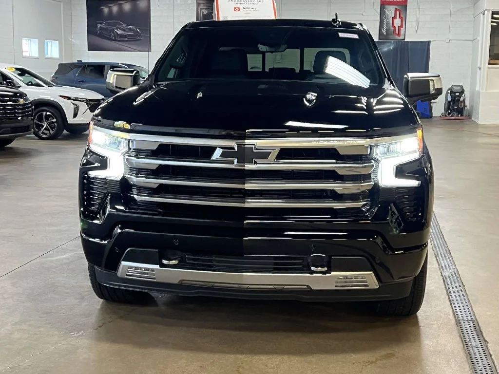 New 2026 Black Chevrolet High Country image 7