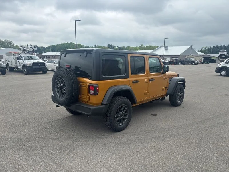 New 2026 Goldilocks Exterior Paint Jeep Sport S image 3