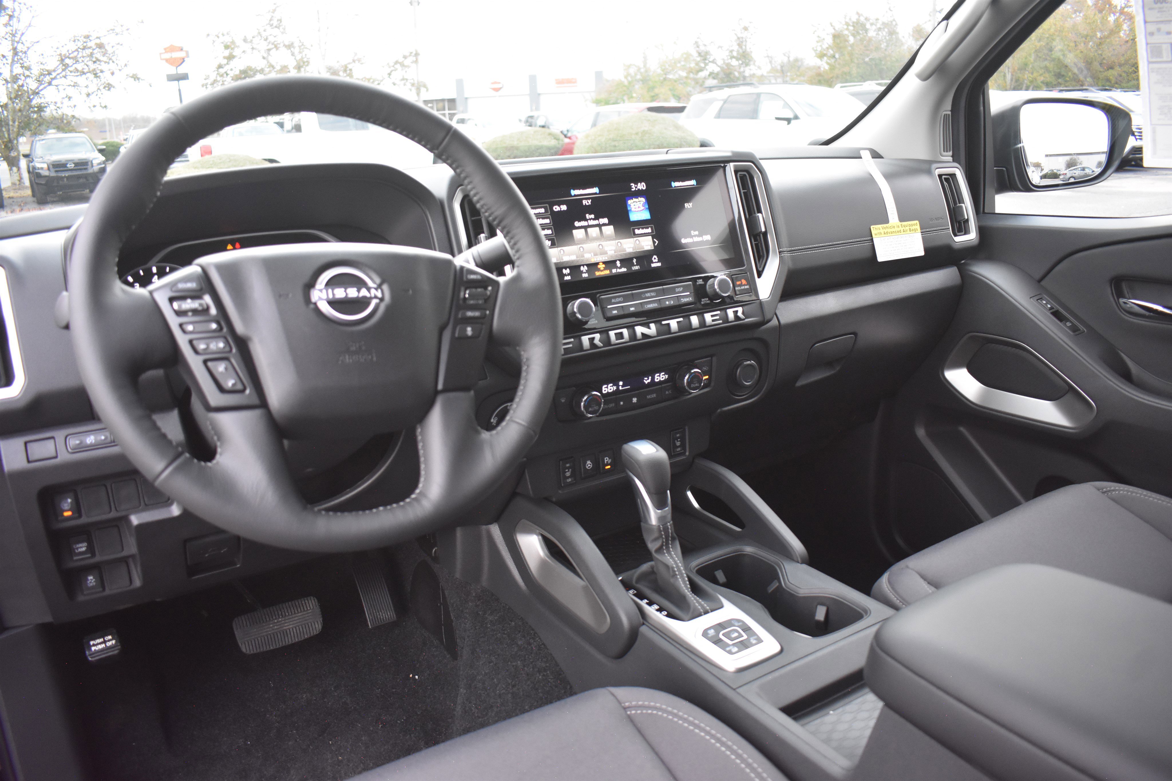2026 Nissan Frontier SV - Photo 17
