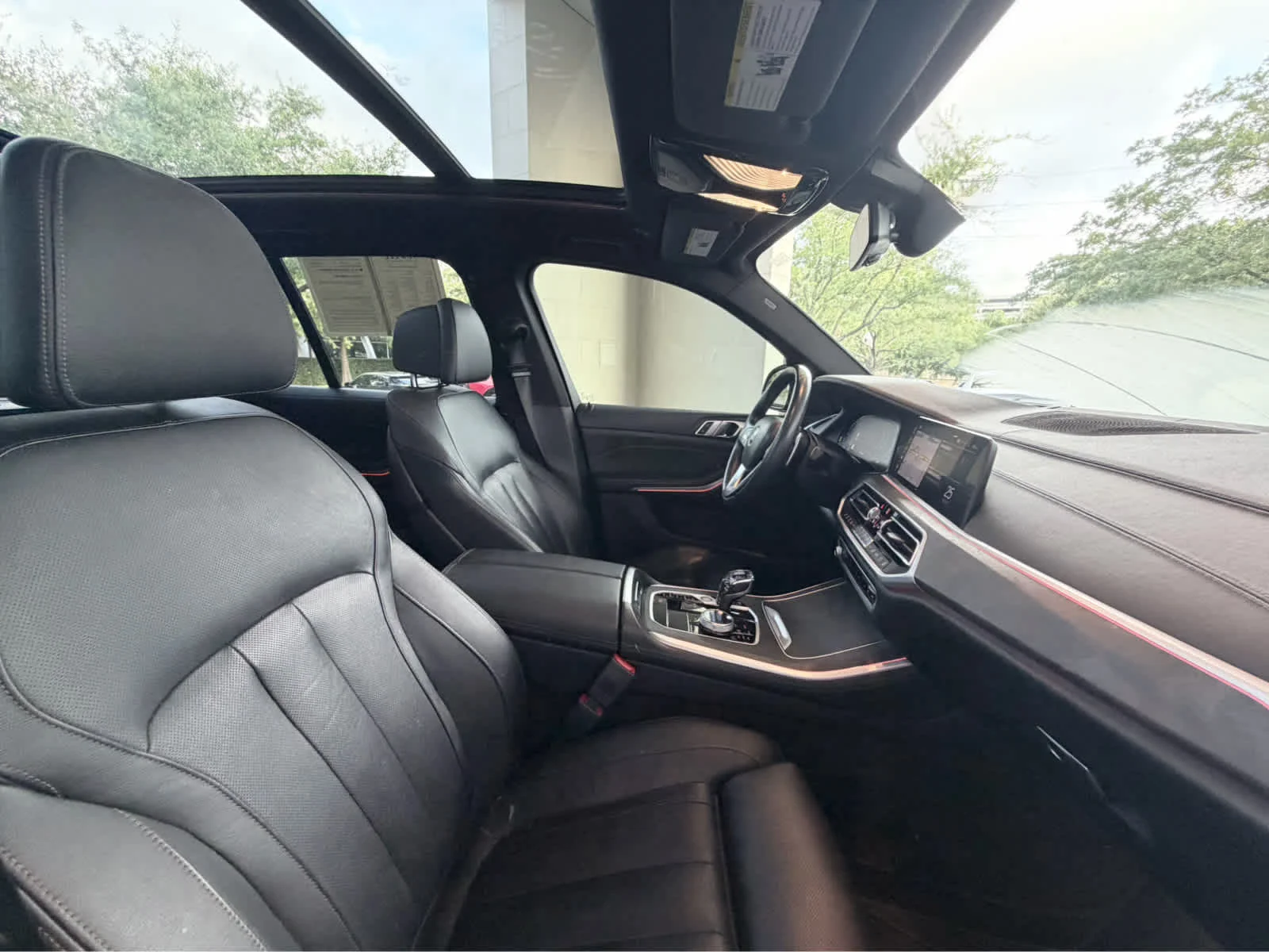 Used 2022  BMW sDrive40i image 15