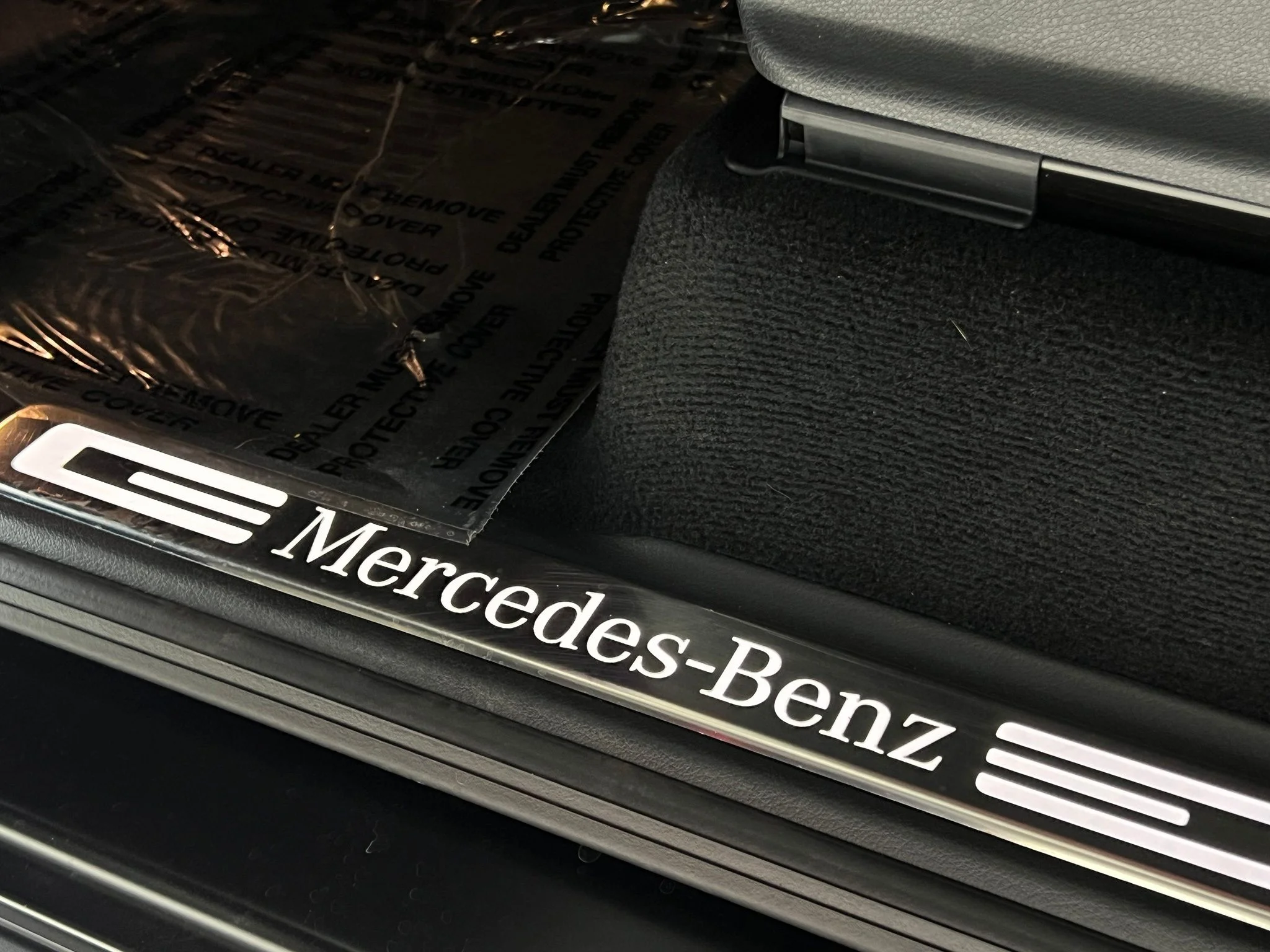Used 2023  Mercedes-Benz G 550 image 38