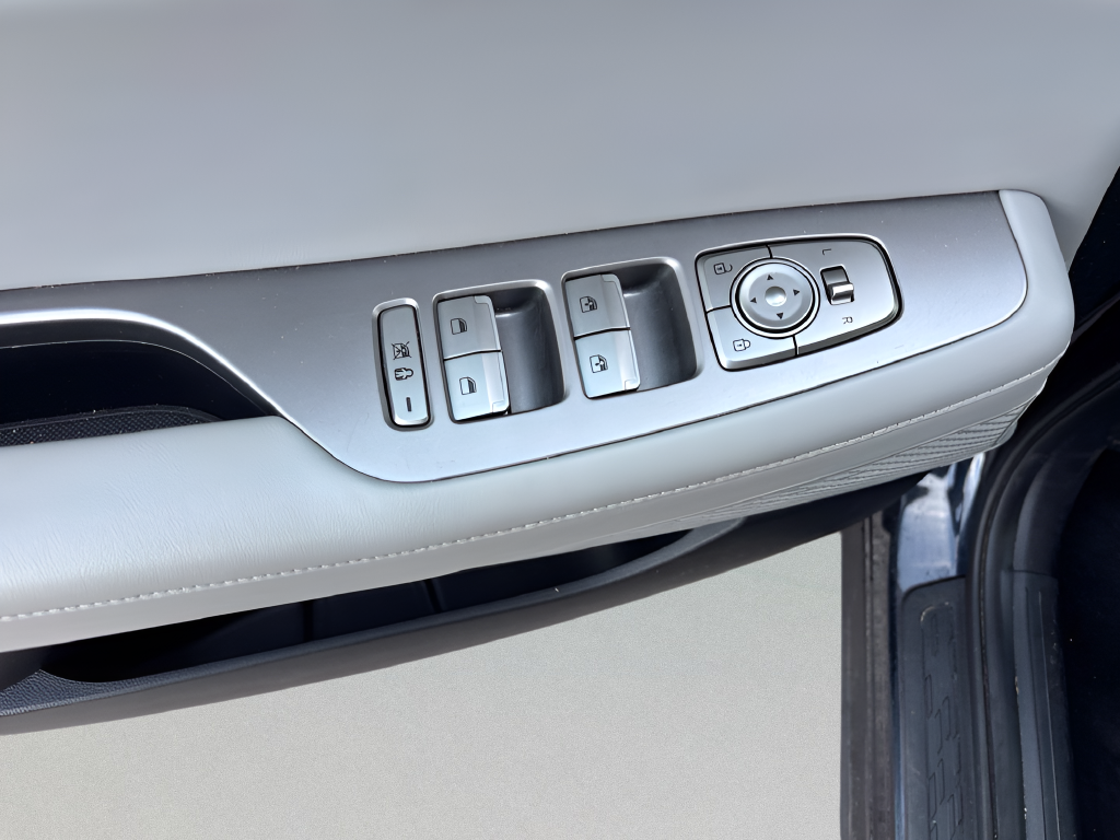 Certified Used 2022 Blue Hyundai SEL image 27