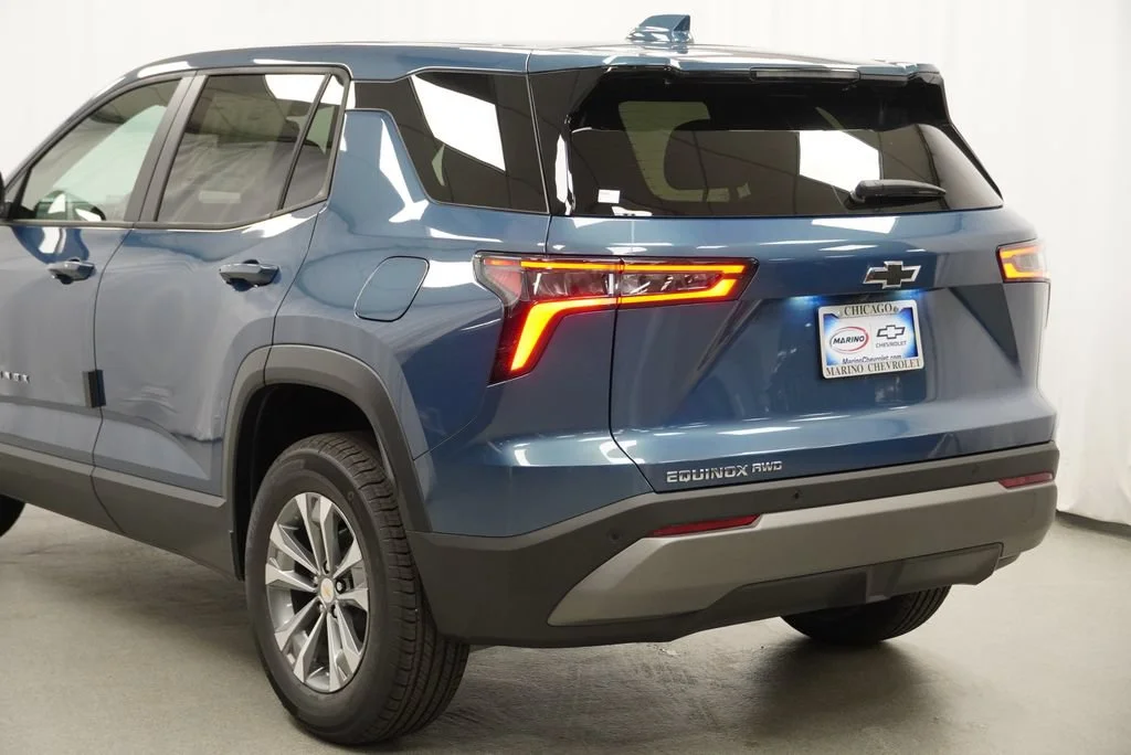 2027 Chevrolet Equinox LT - Photo 37
