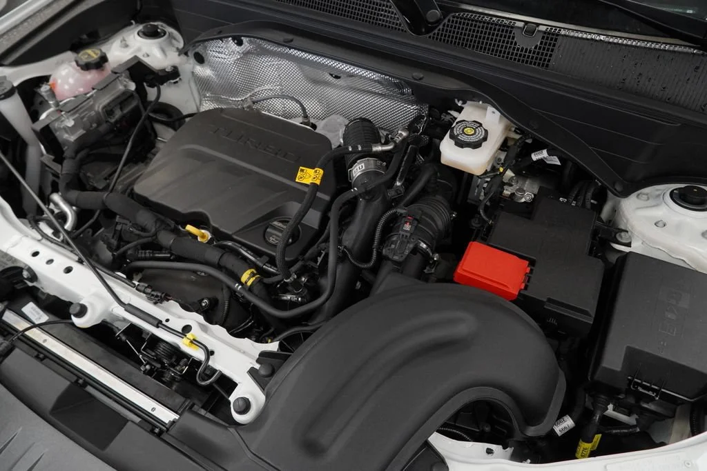 New 2026 Summit White Chevrolet LT image 40