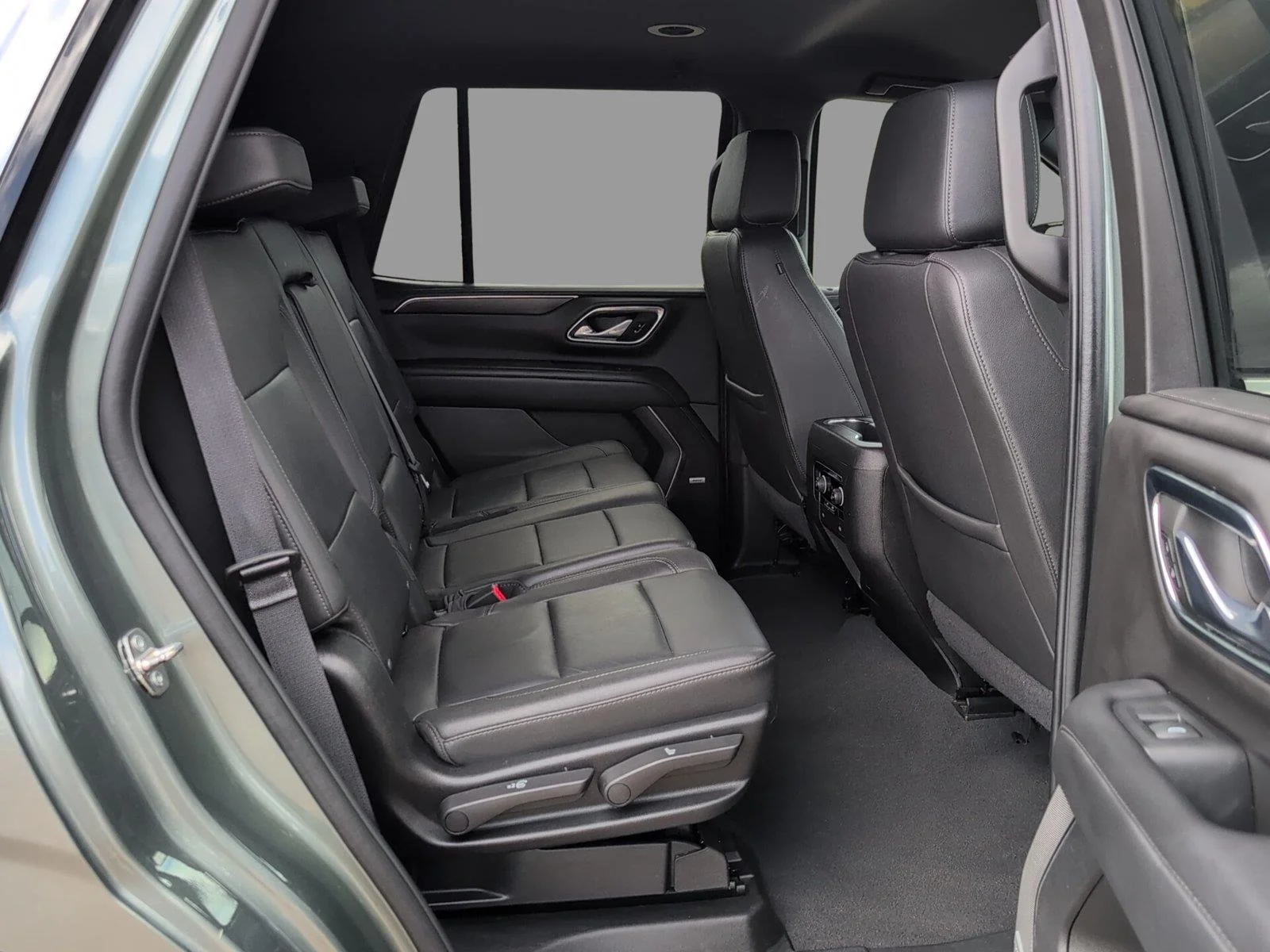 Used 2024 Silver Sage Metallic Chevrolet LT image 20