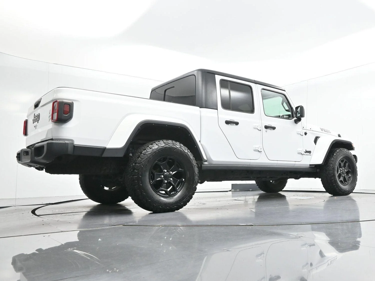 Used 2022 White Jeep Willys image 45