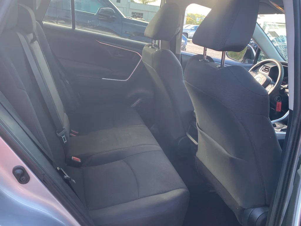 Used 2019 Silver Toyota LE image 15