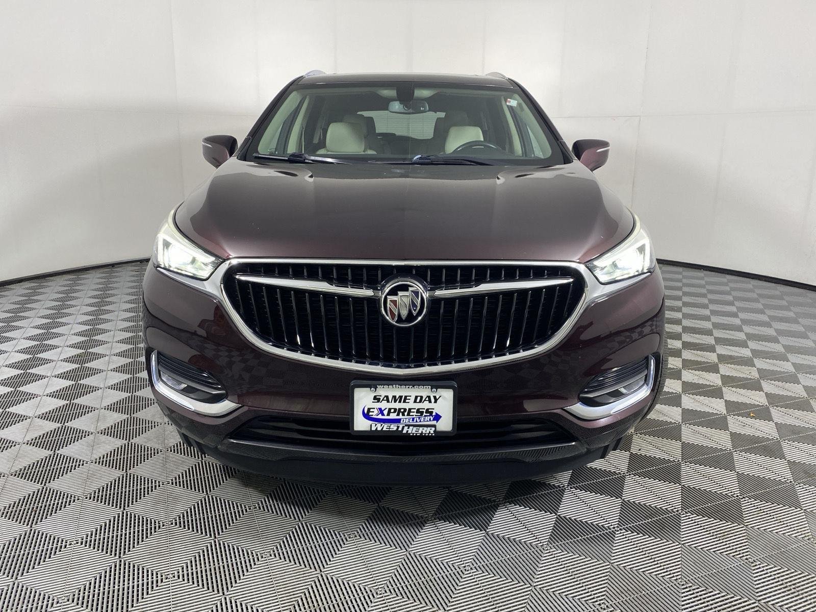 Used 2018 Black Cherry Metallic Buick Essence image 2