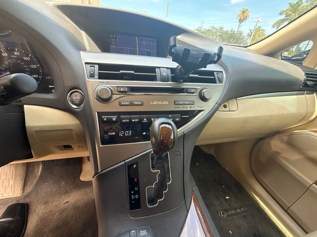 Used 2015  Lexus 350 image 19