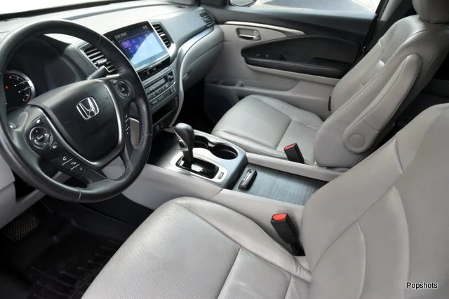 Used 2019 Forest Mist Metallic Honda RTL-T image 8