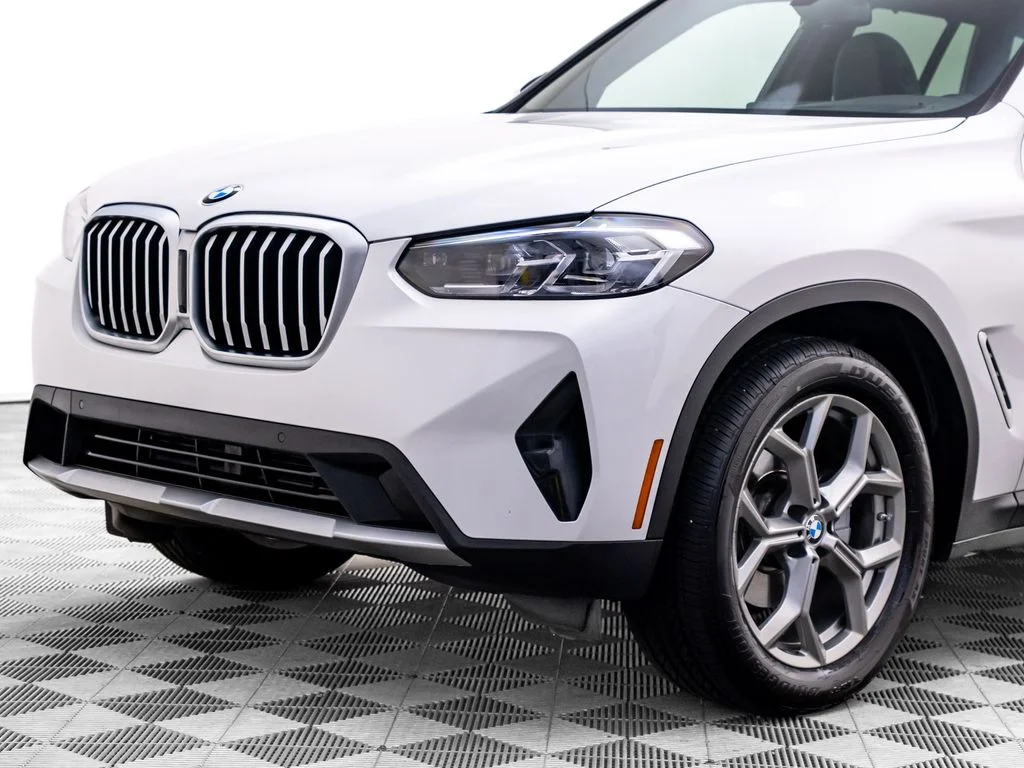 Used 2023 White BMW xDrive30i image 38