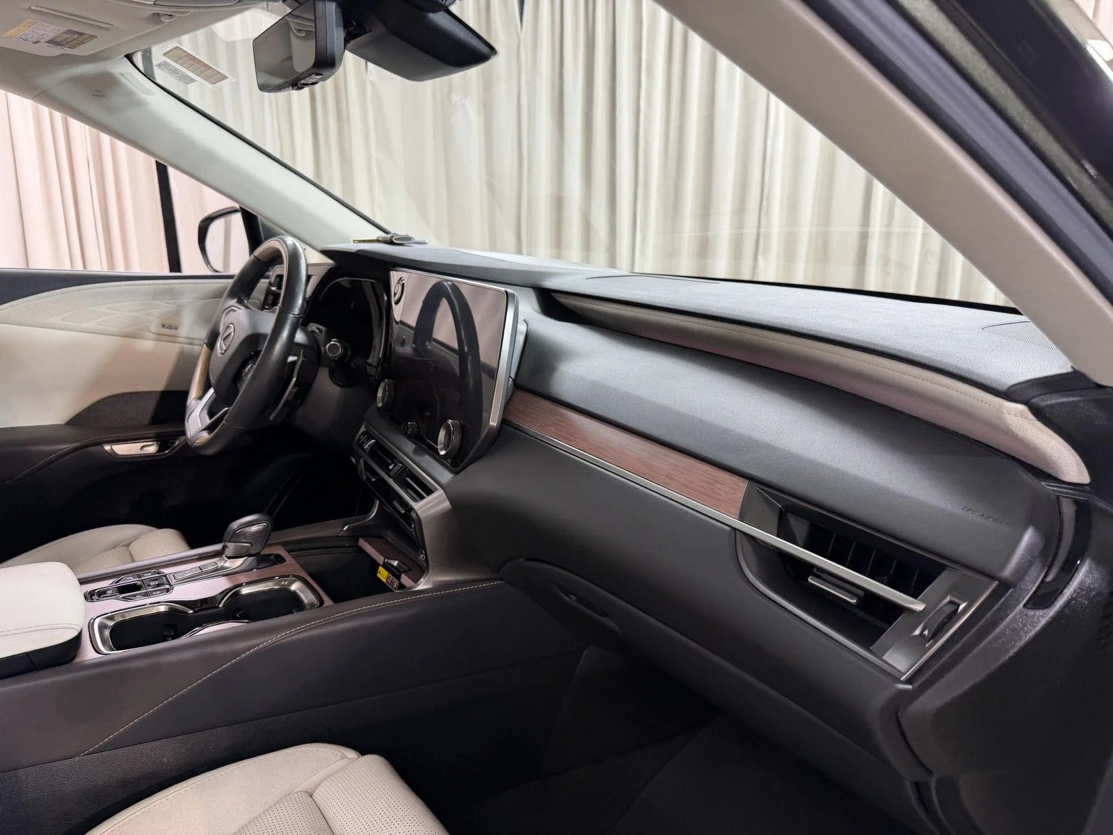 Used 2023 Nori Green Pearl Lexus RX 350 Luxury image 35