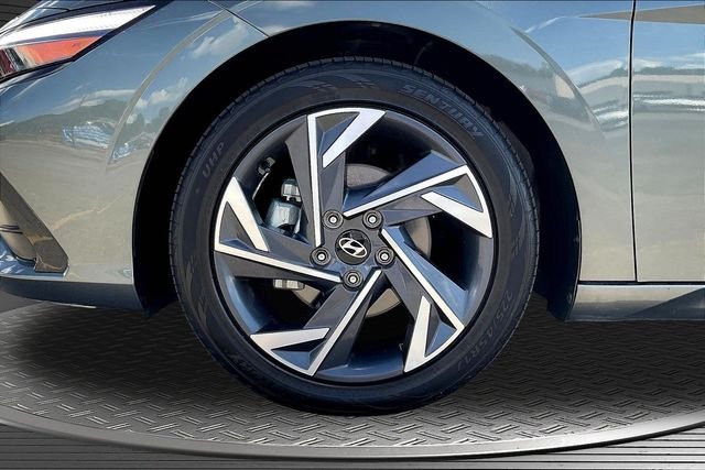 2024 Hyundai Elantra Limited - Photo 35