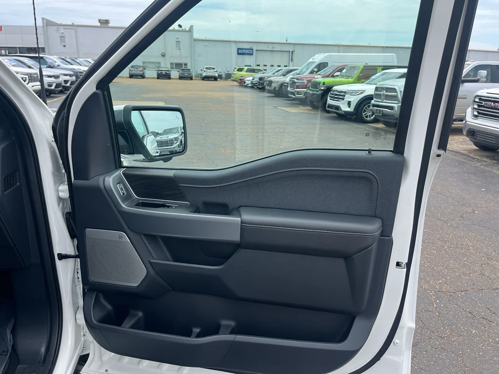 New 2026 Star White Metallic Tri-Coat Ford Lariat® image 25