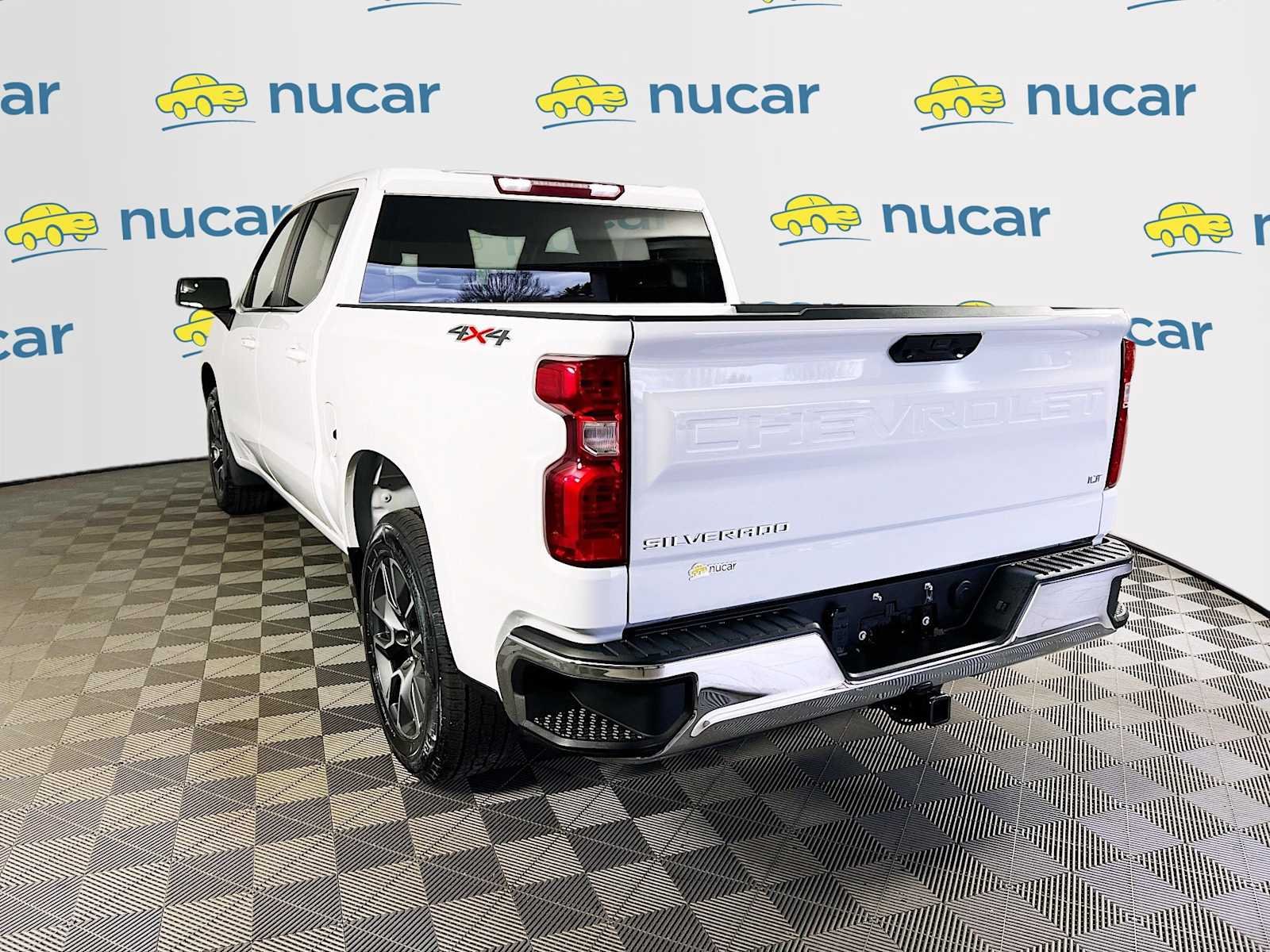 Used 2023 Summit White Chevrolet LT image 5