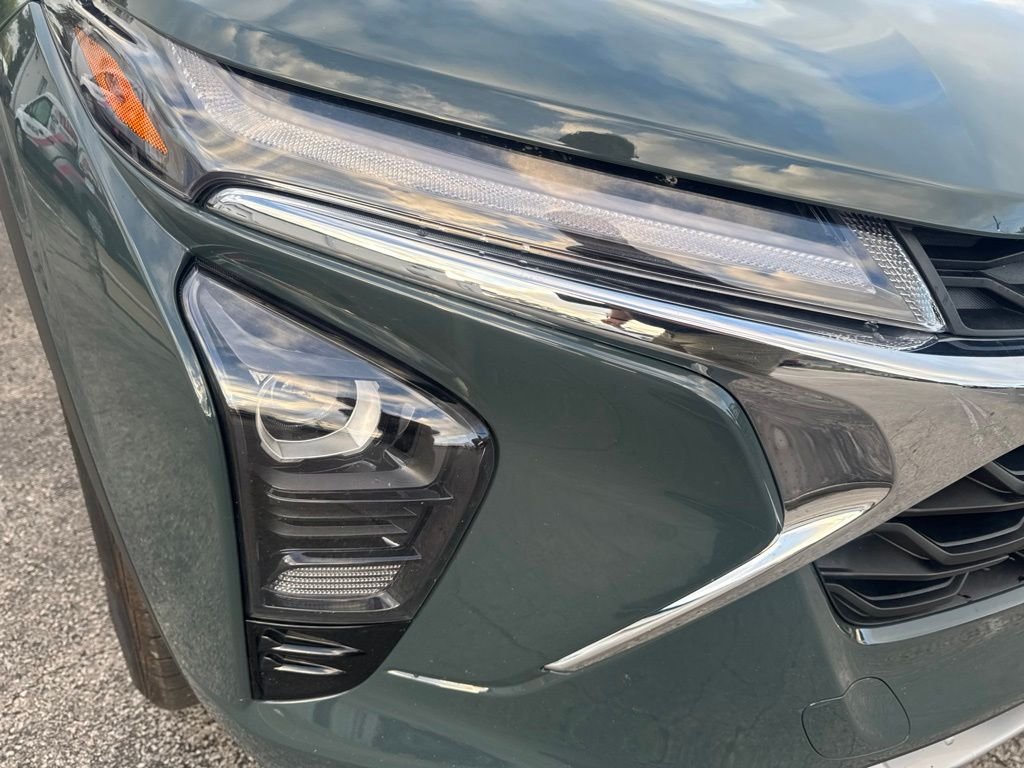 Used 2025 Gray Chevrolet LT image 45