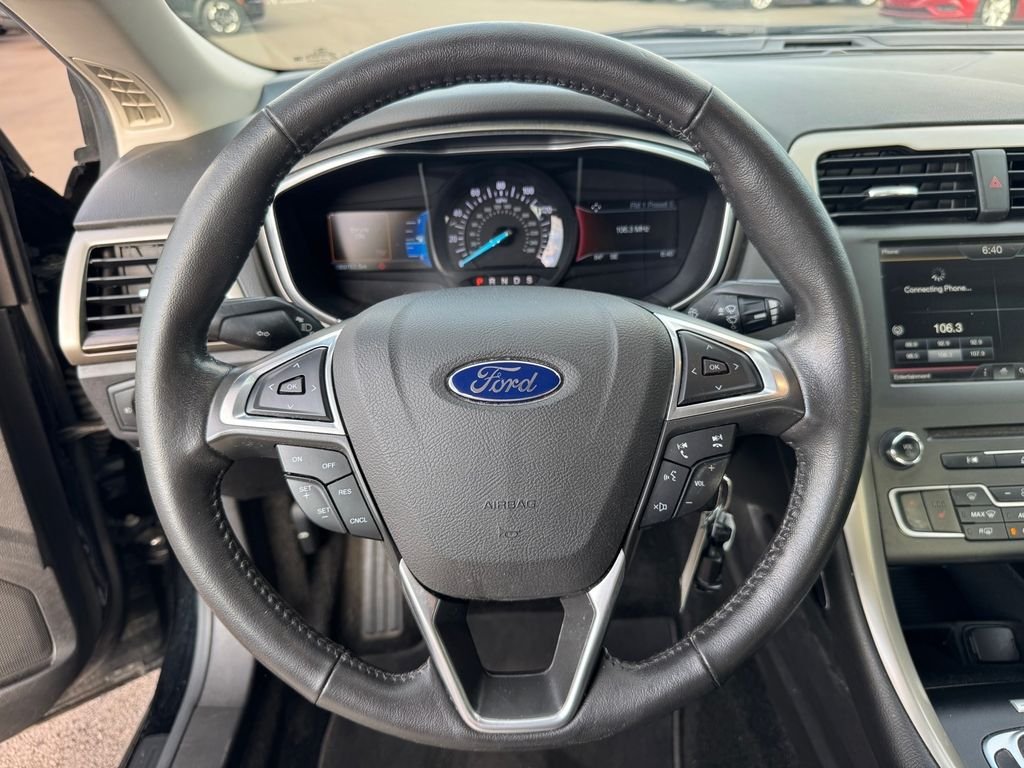 Used 2016 Black Ford SE image 20