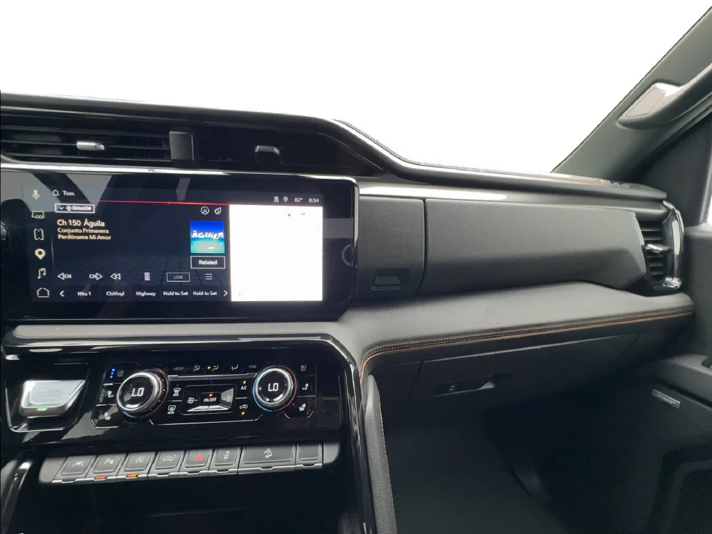 Used 2025 White GMC AT4 image 50