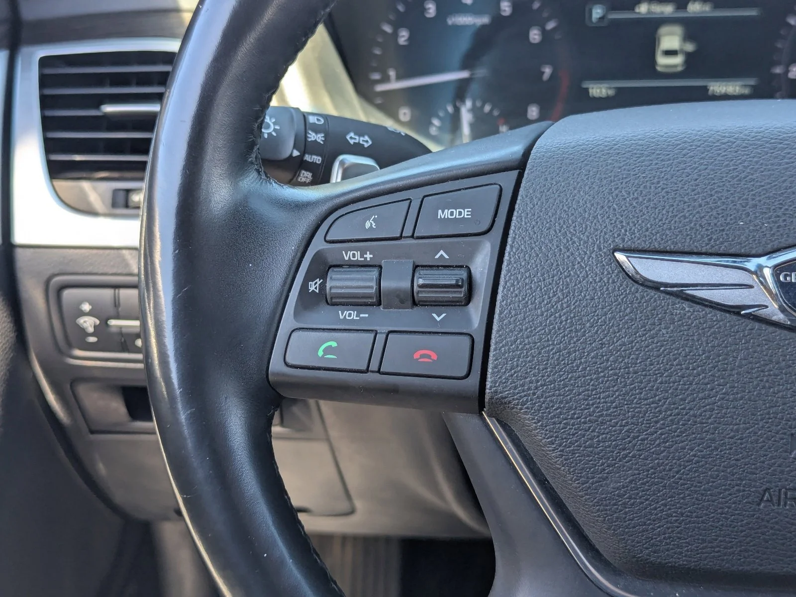 Used 2018 Victoria Black Genesis 3.8L image 20