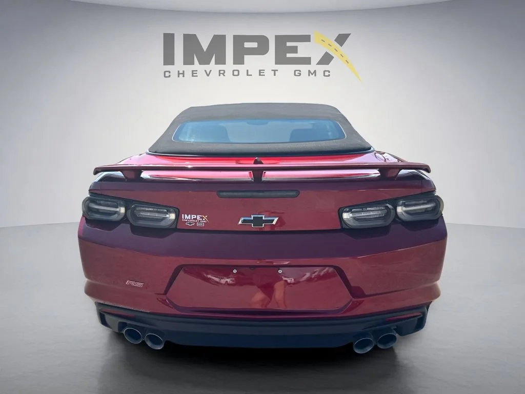 Used 2023 RADIANT RED TINTCOAT Chevrolet LT1 image 4
