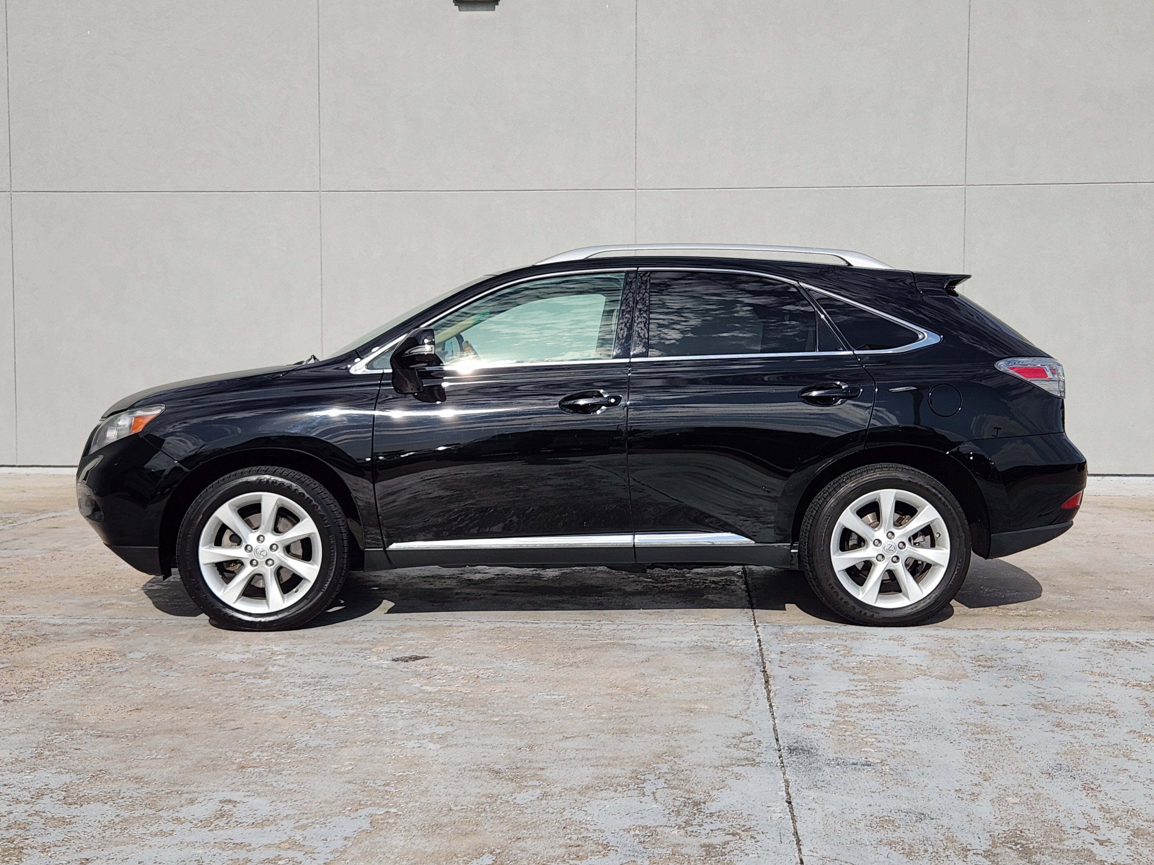Used 2011 Obsidian Lexus 4DR FWD image 4