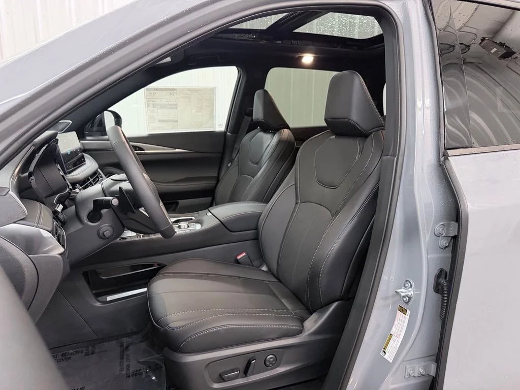 New 2027 HARBOR GRAY INFINITI Sport AWD image 12