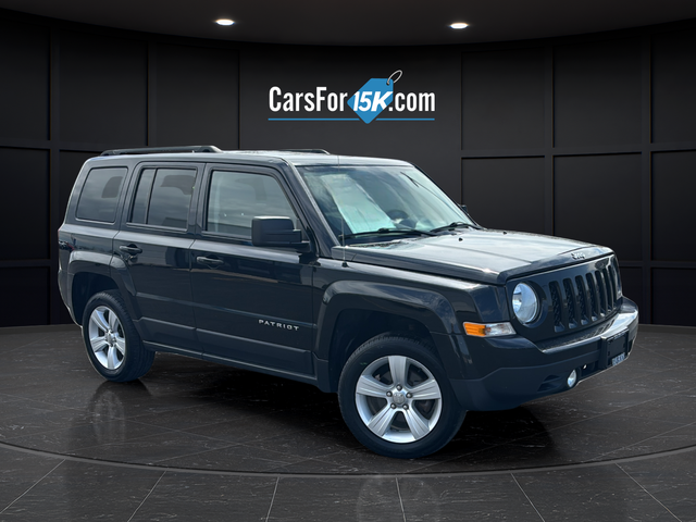 Used 2015 Black Clearcoat Jeep Latitude image 1