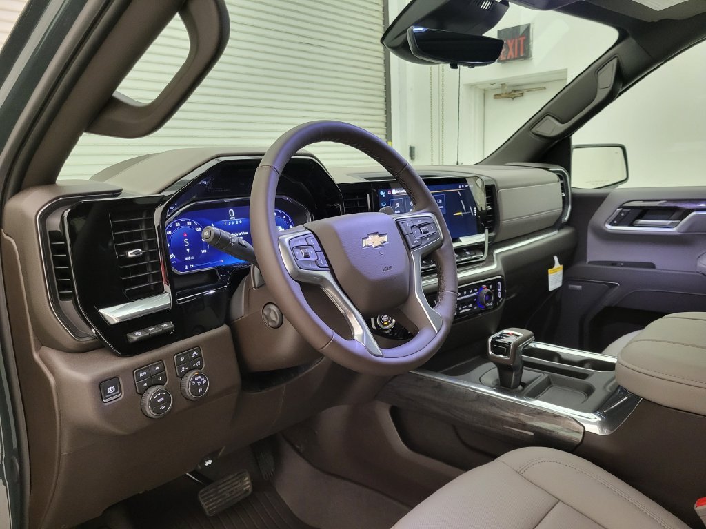 2026 Chevrolet Silverado 1500 LTZ - Photo 40