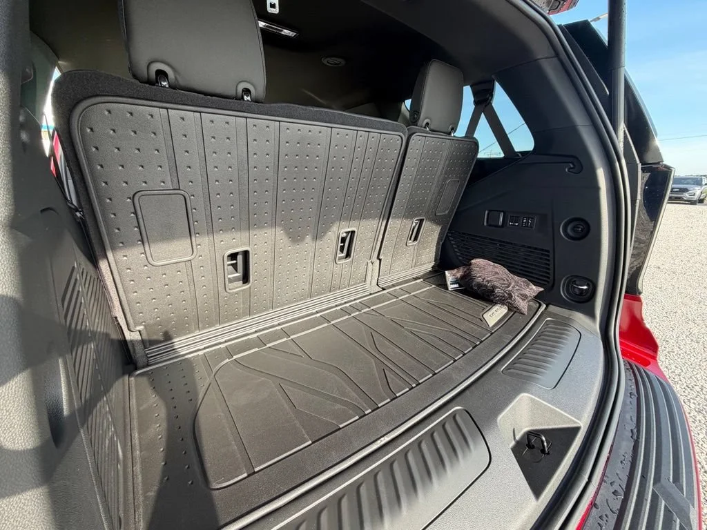 2026 Chevrolet Tahoe LT - Photo 31