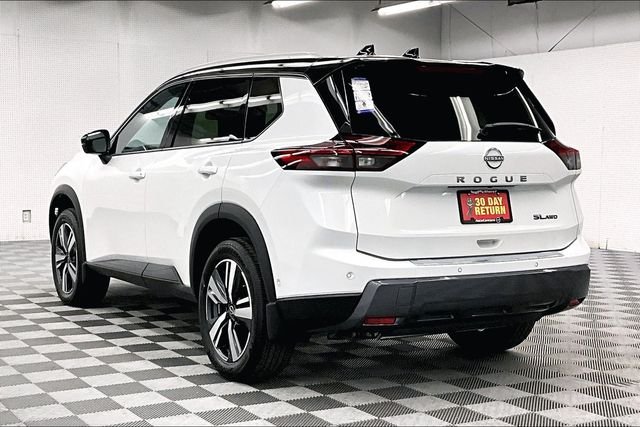 2025 Nissan Rogue SL - Photo 3