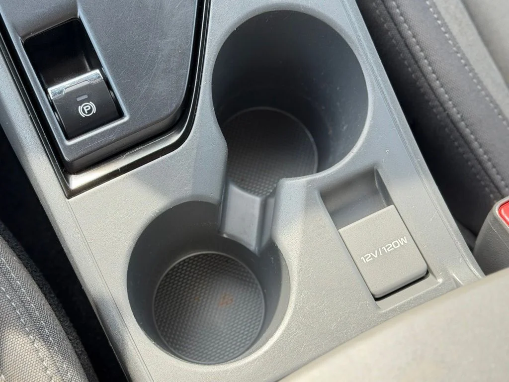 Used 2024 White Subaru Base image 16