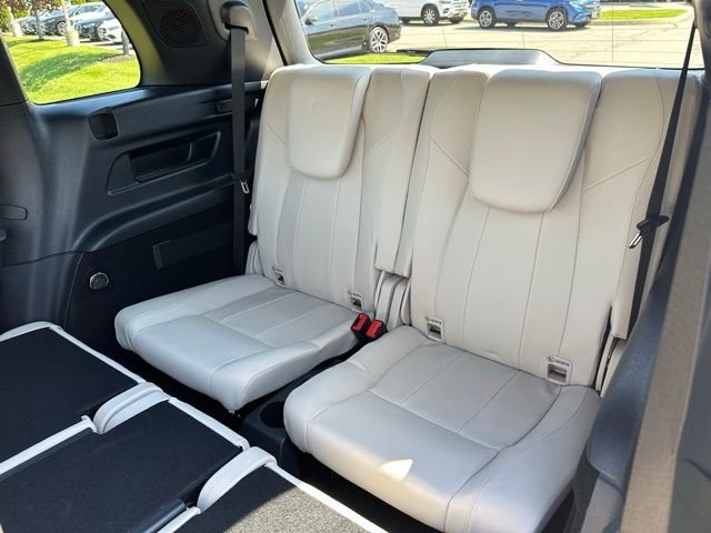 New 2026 Night Black Mercedes-Benz GLB 250 image 39