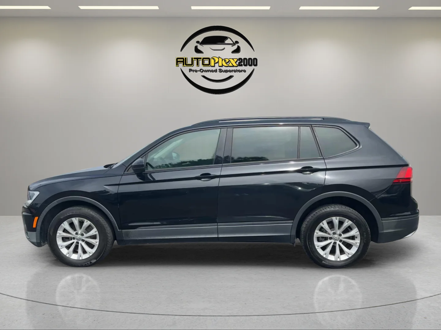 Used 2018 Black Volkswagen 2.0T S image 4