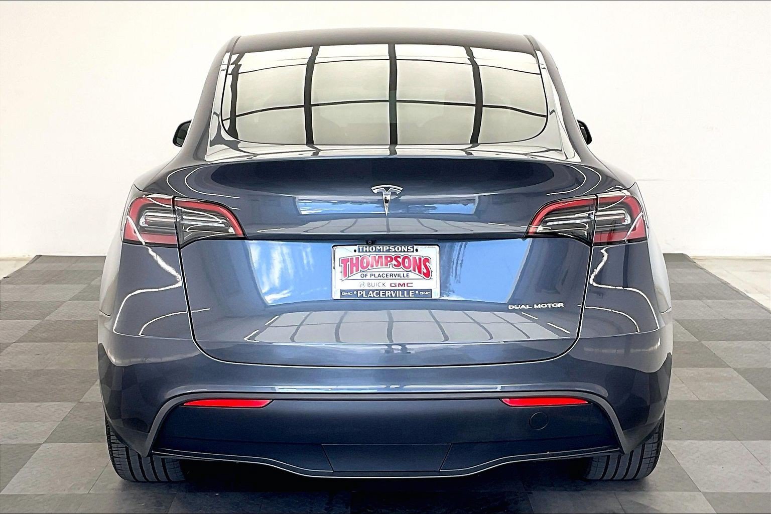 Used 2023 Midnight Silver Metallic Tesla Long Range image 3