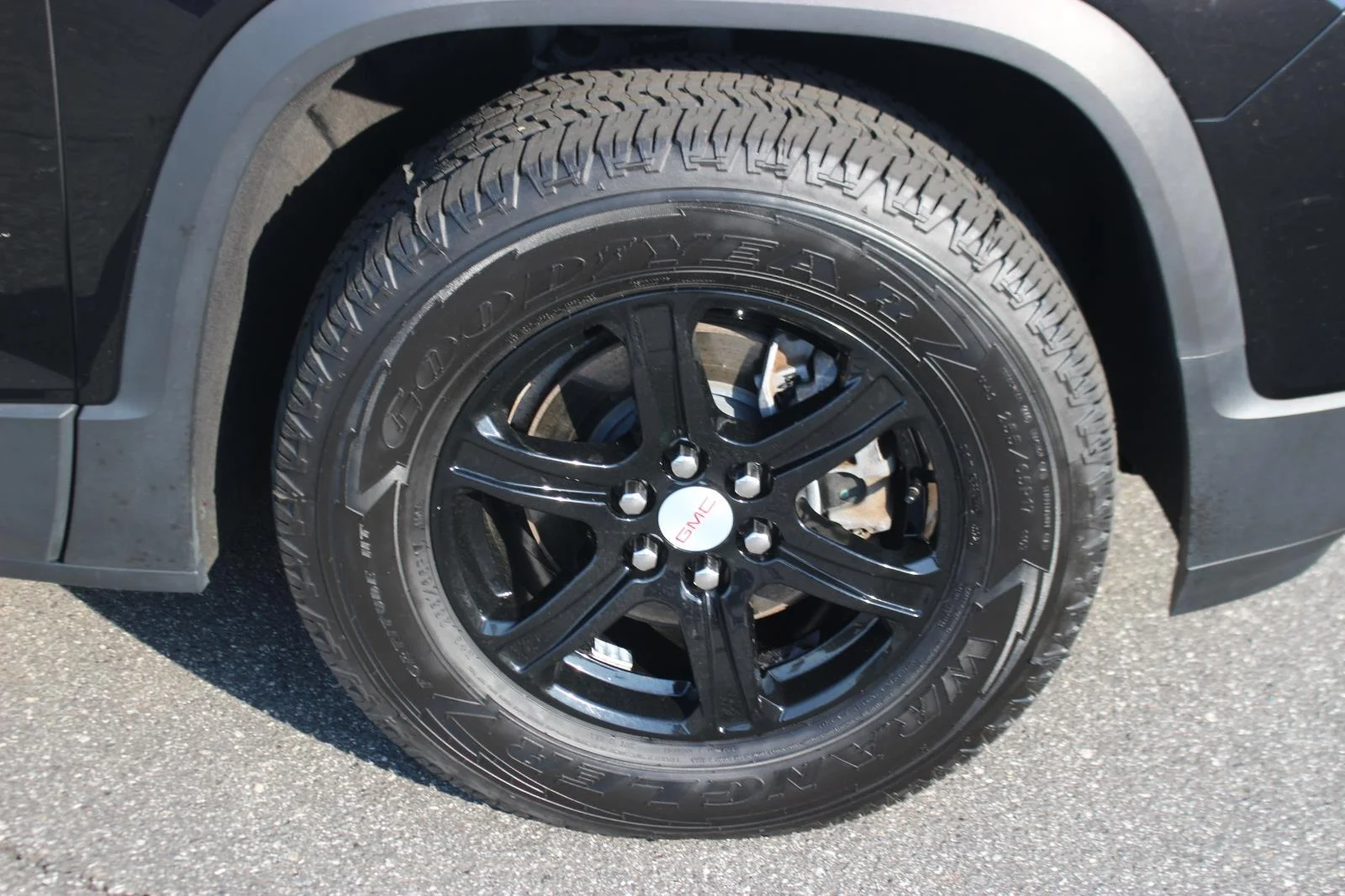Used 2023 Ebony Twilight Metallic GMC AT4 image 41