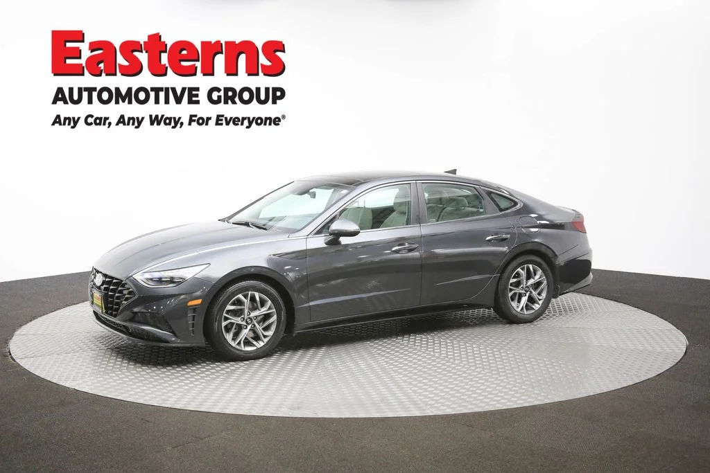 Used 2023 Gray Hyundai SEL image 61
