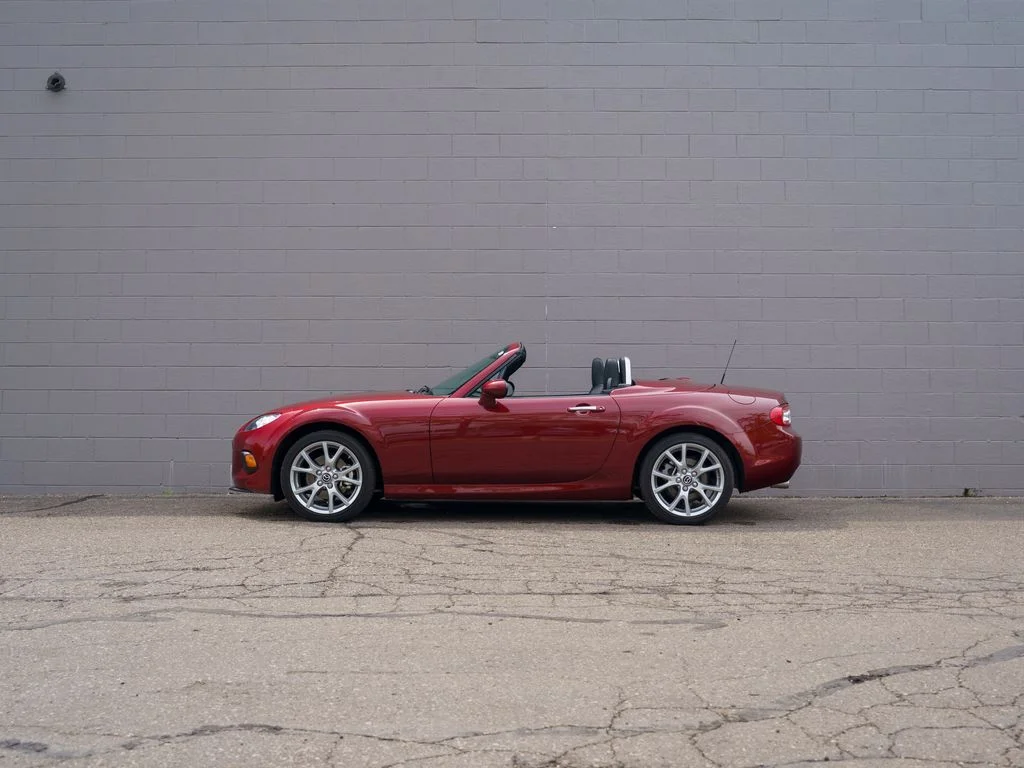 Used 2013 Red Mazda PRHT Grand Touring image 2