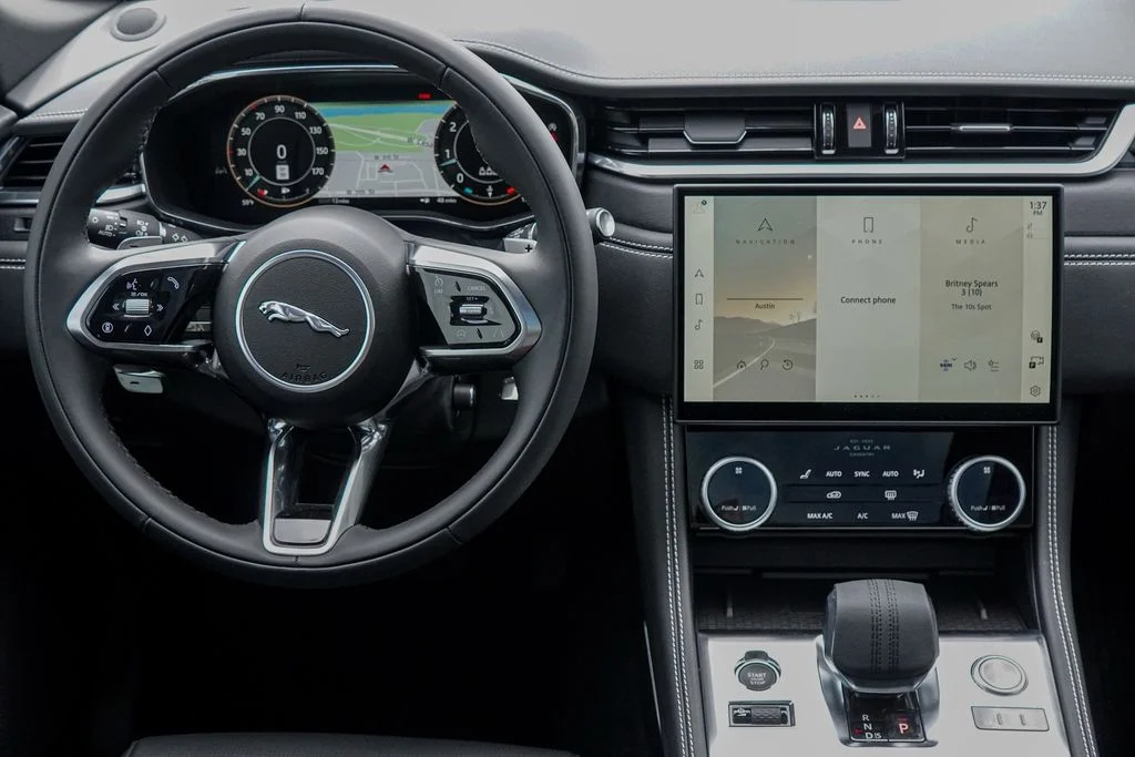 2026 Jaguar F-Pace R-Dynamic S - Photo 29