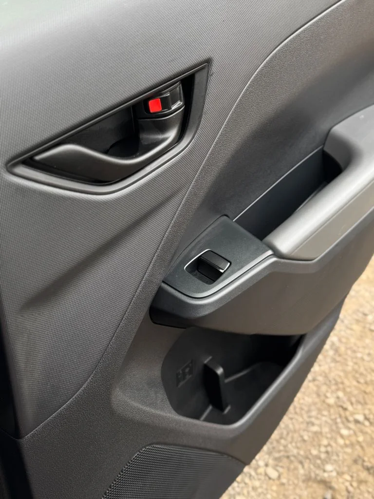 Used 2025 Crystal Black Silica Subaru Base image 35