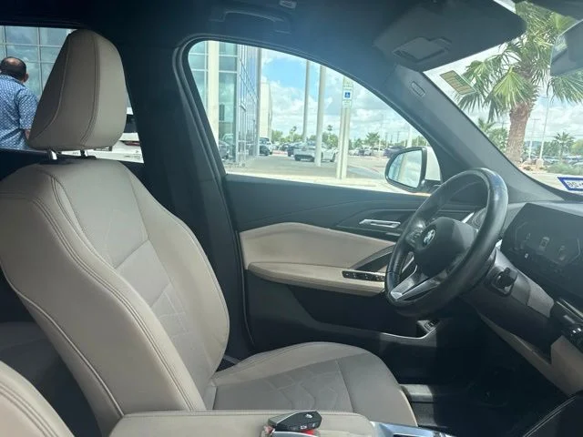 Used 2025 White BMW xDrive28i image 16