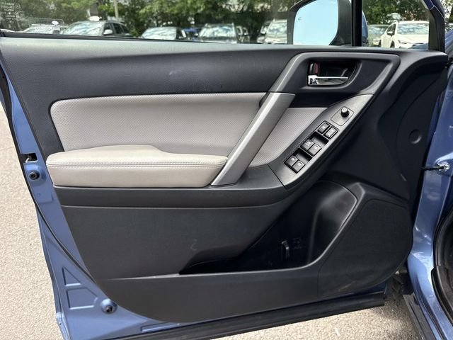 Used 2015 Blue Subaru 2.5i Limited image 25