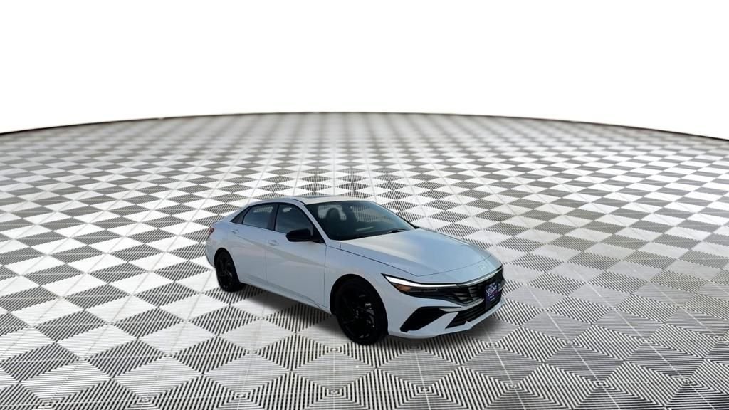 New 2026 White Hyundai SEL Sport image 37