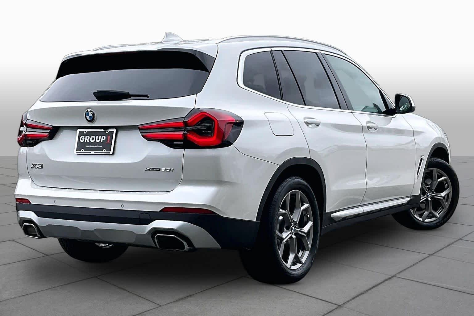 Used 2022 Mineral White Metallic BMW xDrive30i image 12